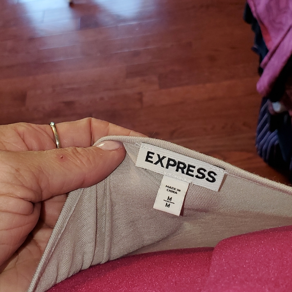 Express top - Picture 3 of 3